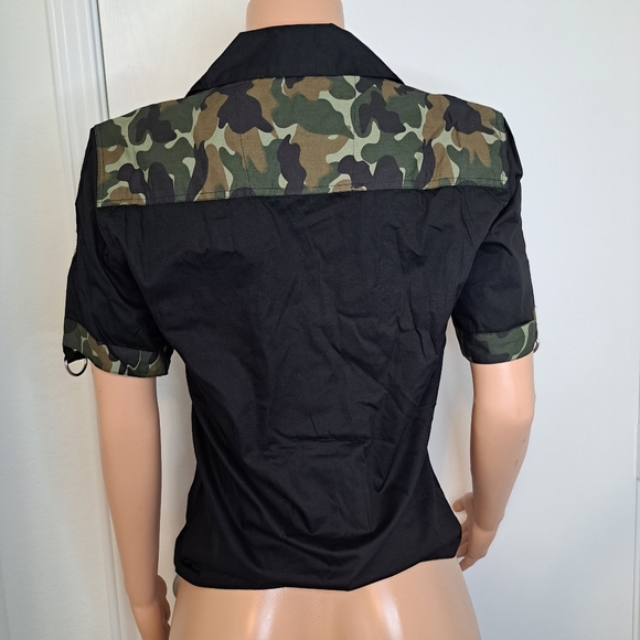 Dead Threads Womens L Shirt Goth Black Camouflage Button Down Short Sleeve - Picture 2 of 12